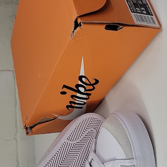 Nike Blazer Low Platform Sneaker White / Pink Blaze Womens 10 - Picture 9 of 10